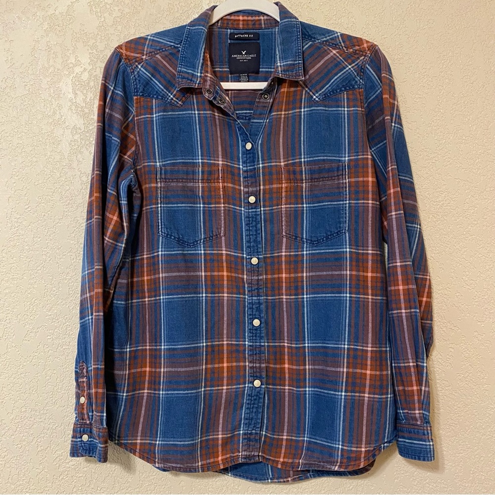 American Eagle boyfriend fit button up plaid top